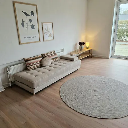 Rummeligt Og Stilfuldt Hus Naer Billund Med 4 Vaerelser Og Egen Have Prázdninový dům *