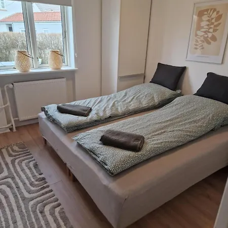 Prázdninový dům Rummeligt Og Stilfuldt Hus Naer Billund Med 4 Vaerelser Og Egen Have