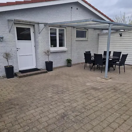 Rummeligt Og Stilfuldt Hus Naer Billund Med 4 Vaerelser Og Egen Have Grindsted