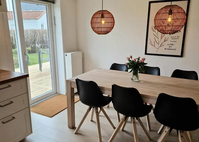 Rummeligt Og Stilfuldt Hus Naer Billund Med 4 Vaerelser Og Egen Have